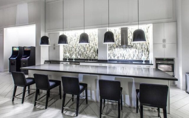 Global Luxury Suites Baypointe Station
