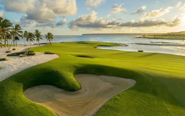 Oceanview Lux Villa - With Eden Roc Club Access