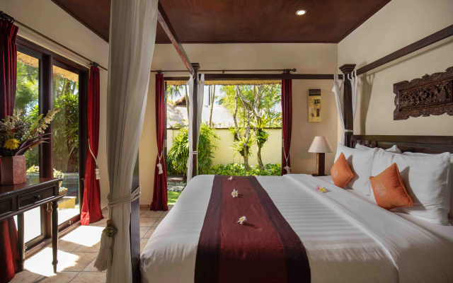 Alam Anda Ocean Front Resort & Spa – Guest Rooms – Tembok