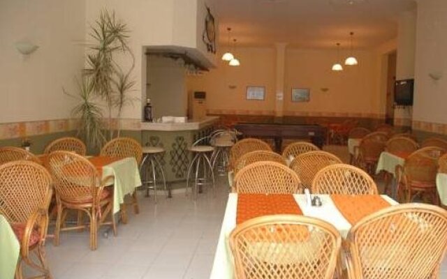 Blue Heaven Apart Hotel