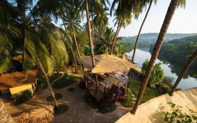 Free Flow Eco-Resort