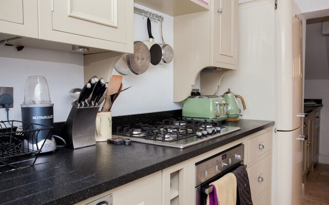 Stunning Luxurious Modern 3 Storey House in Fulham