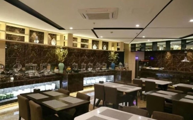 GreenTree Inn Yangzhou Gaoyou Municipal Government Business Hotel