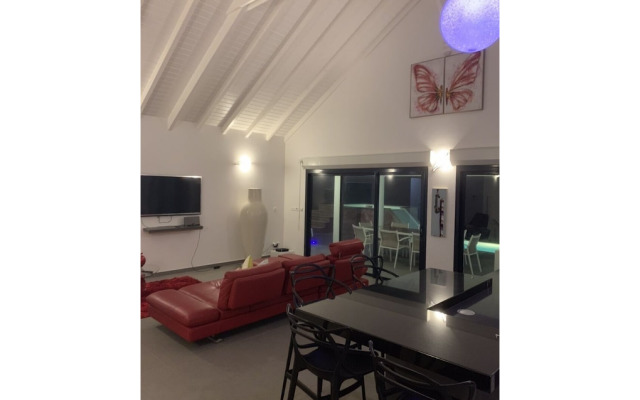 Villa Mary Island