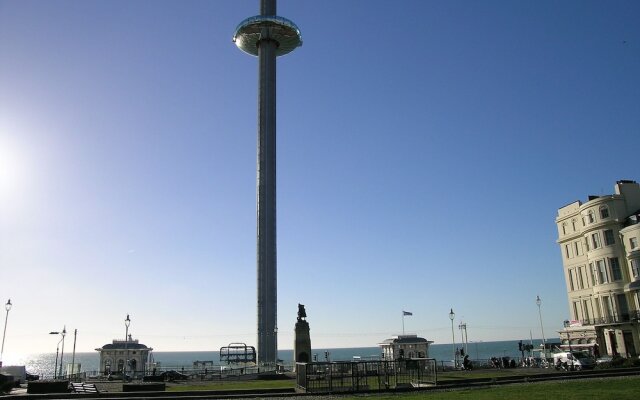 Brighton Getaways-Beach View