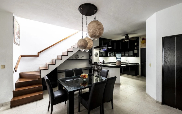 Penthouse Beach Holiday Private Jacuzzi Bbq Family Friendly Maid Service