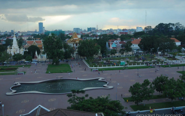 King Grand Boutique Hotel