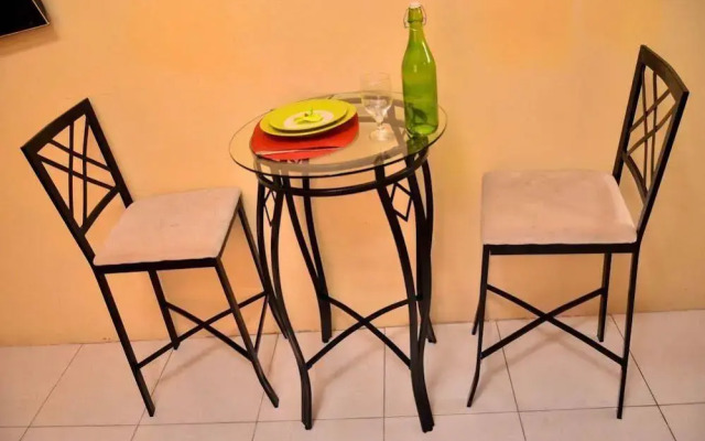Kingston Sunset Guest Apartment II