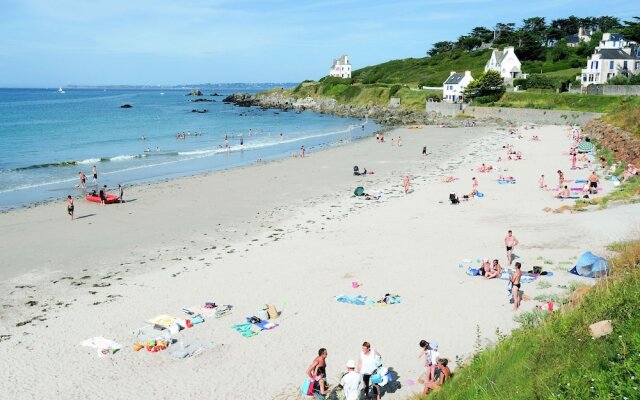 Luxurious Villa in Locquirec With Terrace