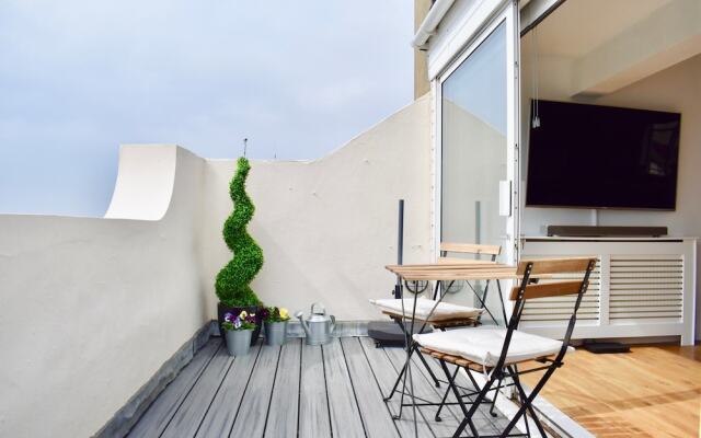 Three Bedroom Penthouse in Brighton