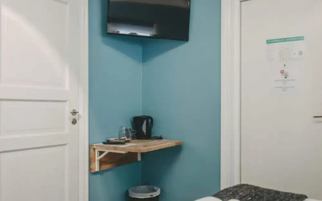 Nice 4-star Hotel Room With Free Breakfast
