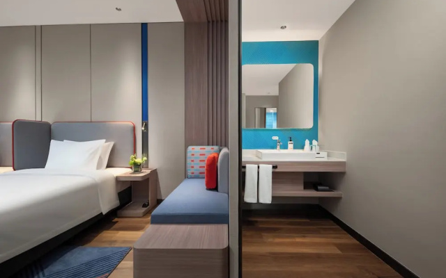 Holiday Inn Express Nanjing Jiangbei Wonhall Mall by IHG