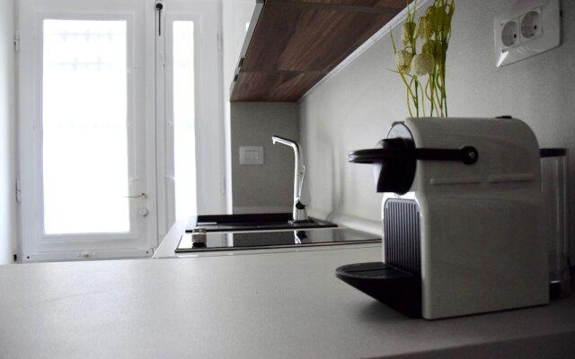 Luxury Apartment by Hi5 - Zichy Suites