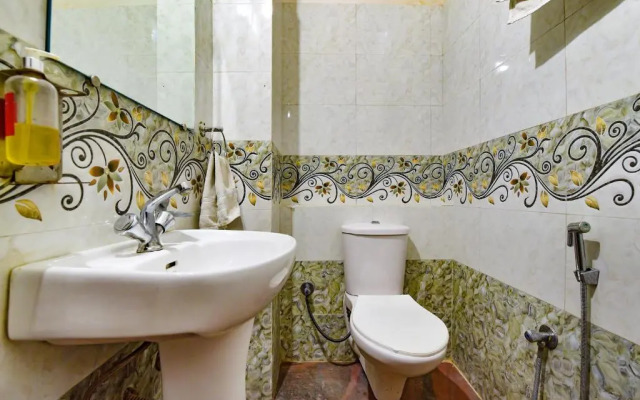 FabExpress Achrol Palace