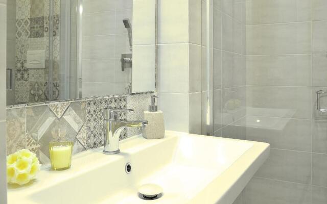 Duca70 "Suite Home"