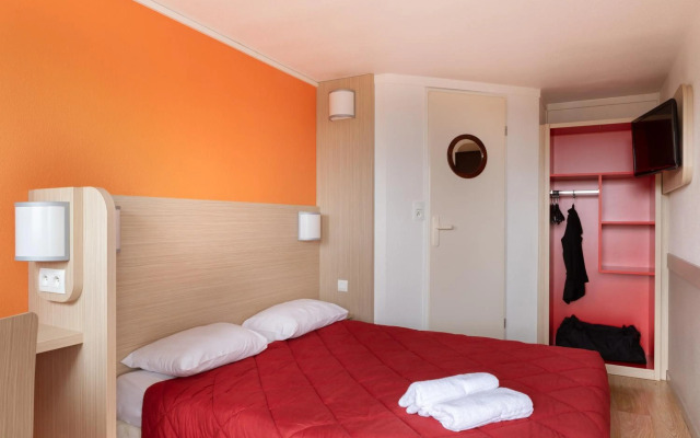 Première Classe La Ville-Du-Bois