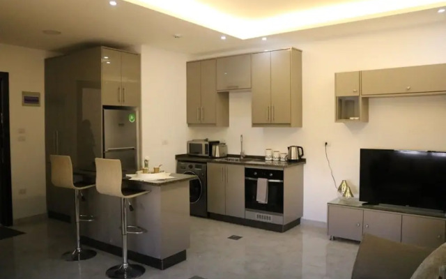 Amazing one Bedroom Apartment in Amman, Elwebdah 5