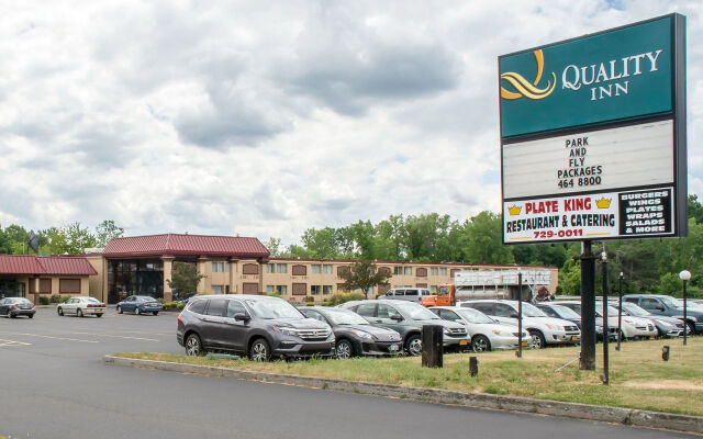 Quality Inn Rochester Airport