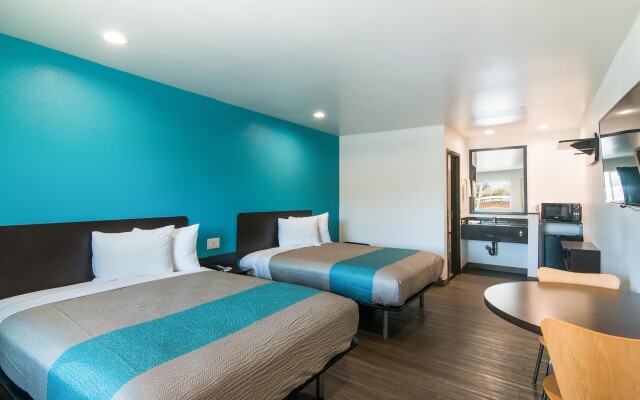 Motel 6 South El Monte, CA - Los Angeles