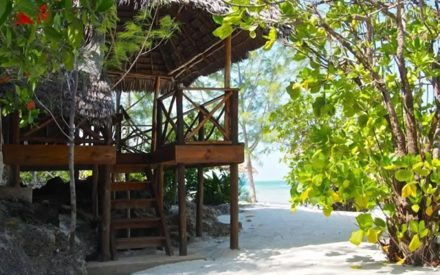 Pakachi Beach Resort & Hotel