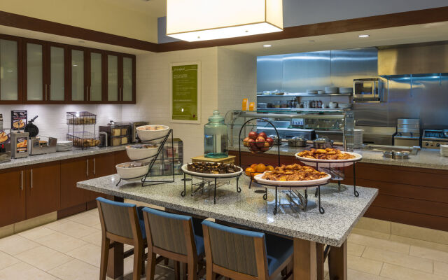 Hilton Garden Inn Alexandria Old Town National Harbor