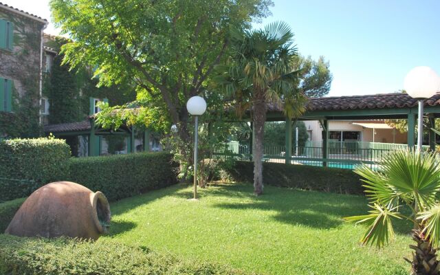 Logis Hotel Uzes Pont du Gard