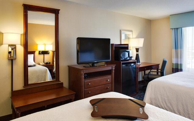 Hampton Inn & Suites by Hilton Toronto Airport