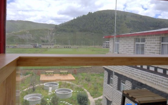 Daocheng Yunqi Mountain House Inn — 2-star hotel in Daocheng