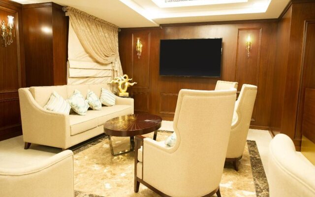 Laten Suites