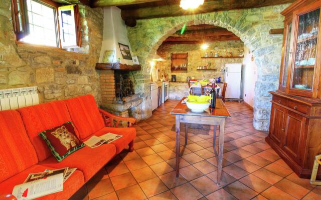 Lavish Farmhouse in Ortignano Italy with Swimming Pool