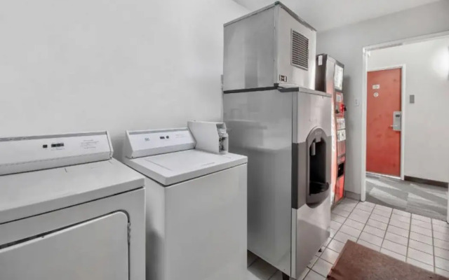 Motel 6 Abbeville, LA