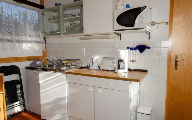 Schöner, im Grünen Gelegener Bungalow in Zirkow für 2-3 Personen