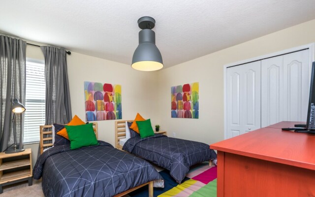 1474 Rolling Fairway