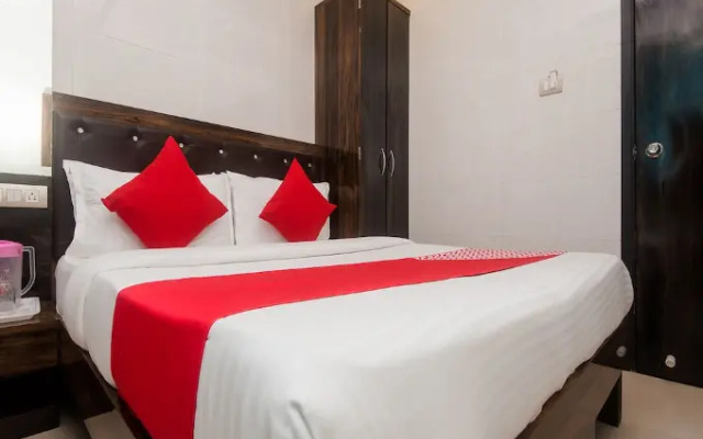 Hotel Plaza by OYO