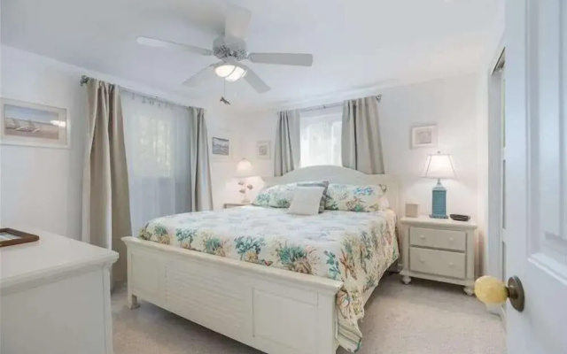 Beach N Bay 2 Bedroom Villa by RedAwning