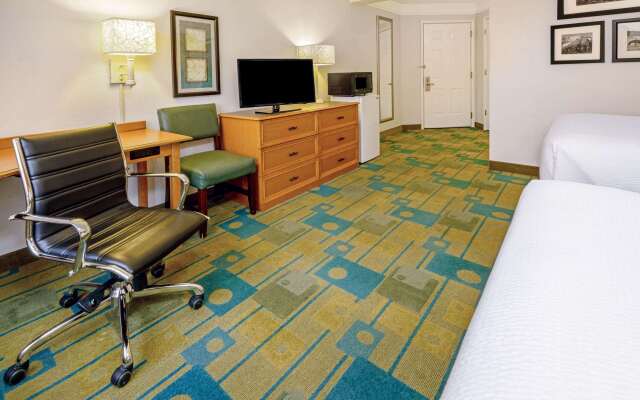 La Quinta Inn & Suites by Wyndham Salt Lake City Airport