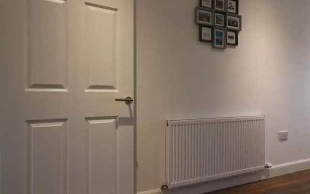 Railway House 5 bed - Maryhill