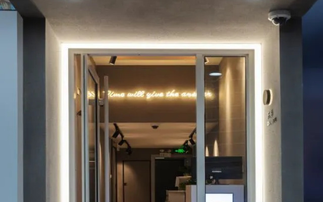 Qianmo Youth Hostel (Shanghai Yuyuan Xintiandi)