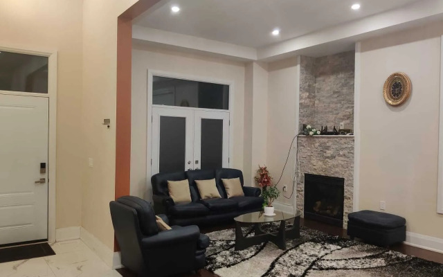 Luxurious Rooms in Pickering