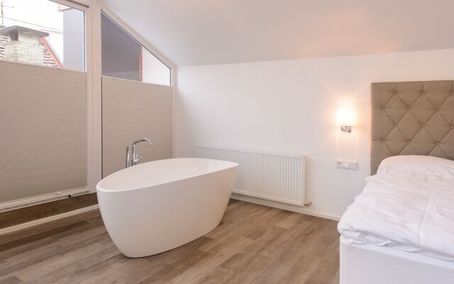 Kaiser Max Suite at the Golden Roof