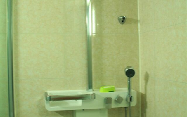 Andong Win Hotel