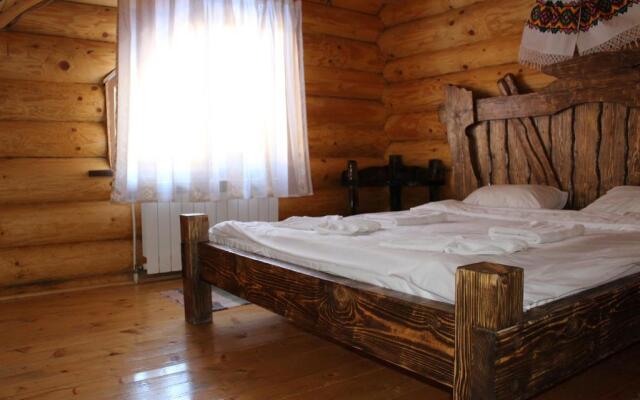 Hotel Berloga-Sinevir
