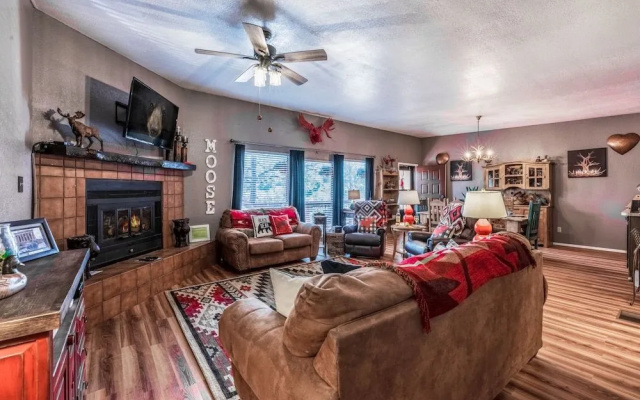Gotch Eyed Moose by Ruidoso Vacation Rentals