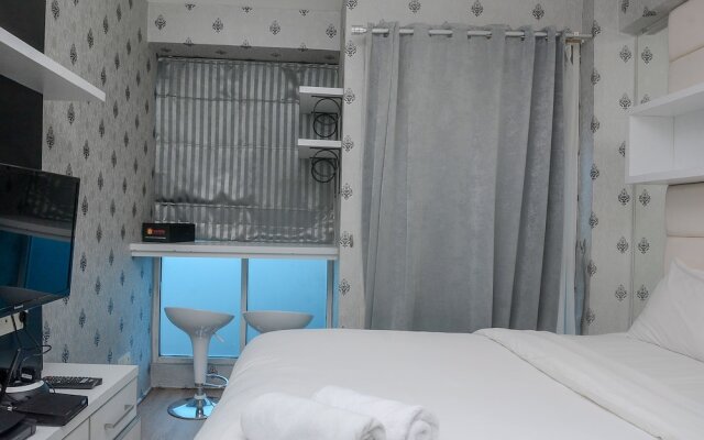 Comfort with City View Studio Tifolia Apartment