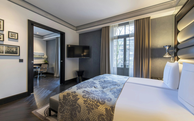 Royal Savoy Hotel & Spa