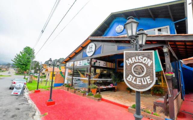 Maison Bleue Suites