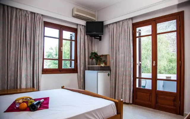 Irini'S Residence