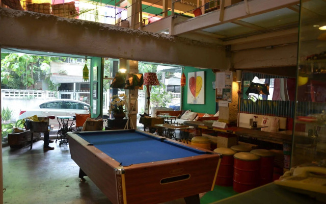 Silom Art Hostel