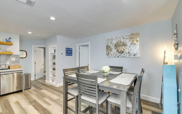 Seaside Retreat in Galveston Near Pleasure Pier!