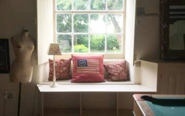 Beautiful 6-bed Home in Brecon